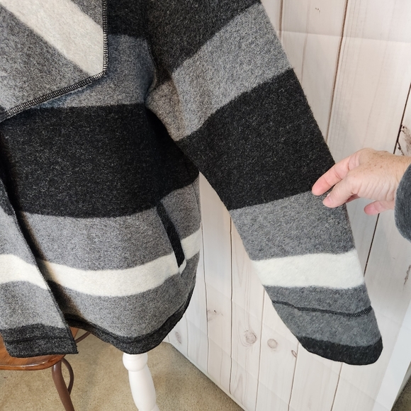 Chico’s Striped Coat/Jacket - Picture 5 of 9